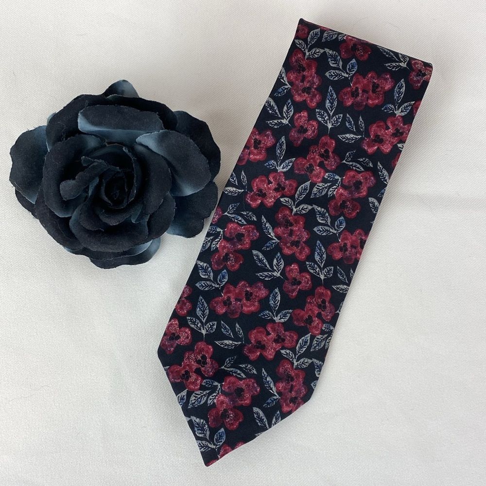 Christian Dior 100% Silk Floral Print Black & Red Print Men’s Tie